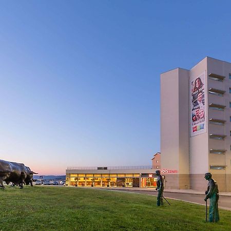 Hotel Ibis Bragança מראה חיצוני תמונה