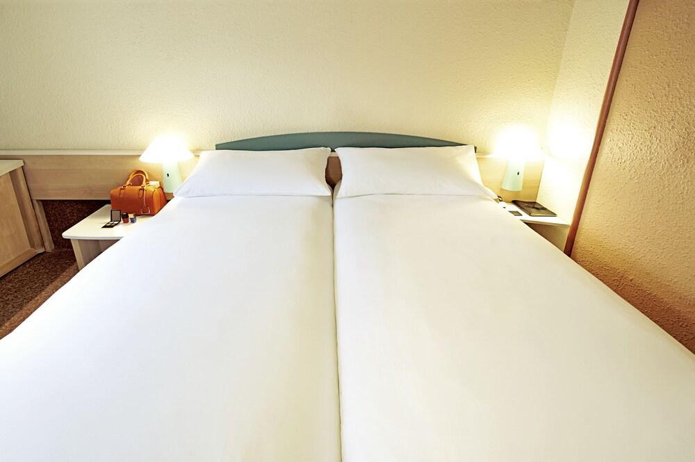 Hotel Ibis Bragança מראה חיצוני תמונה
