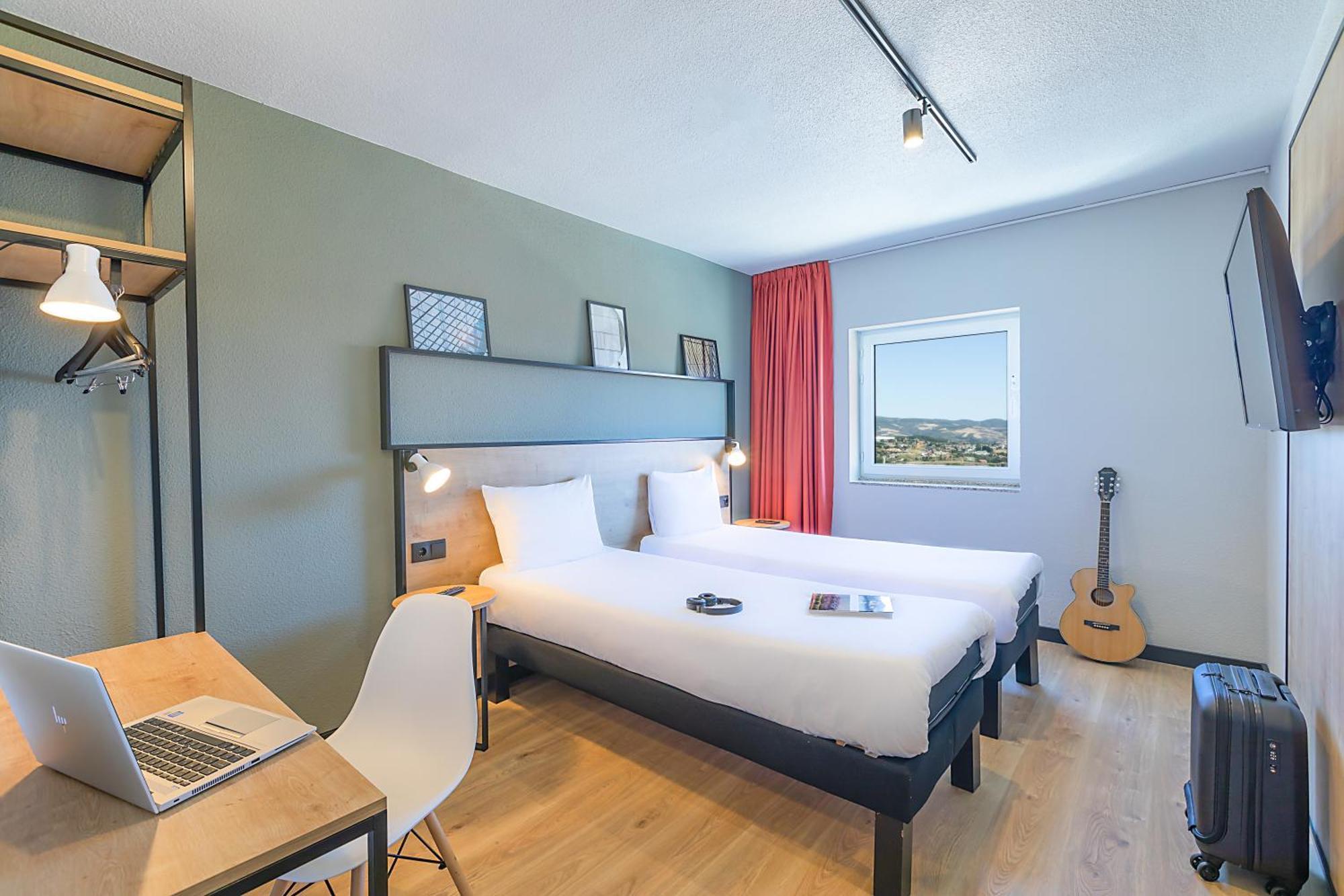 Hotel Ibis Bragança מראה חיצוני תמונה