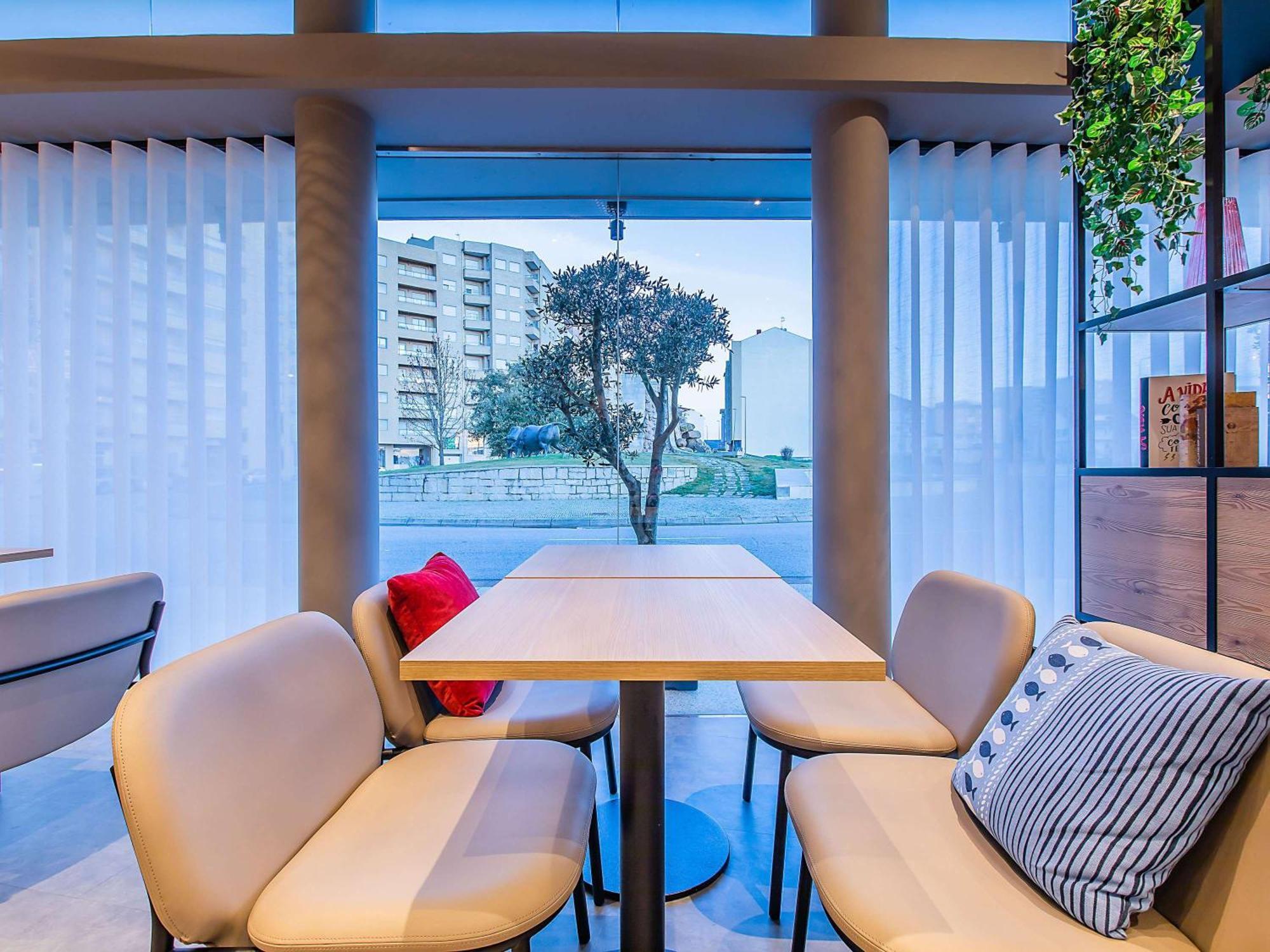Hotel Ibis Bragança מראה חיצוני תמונה