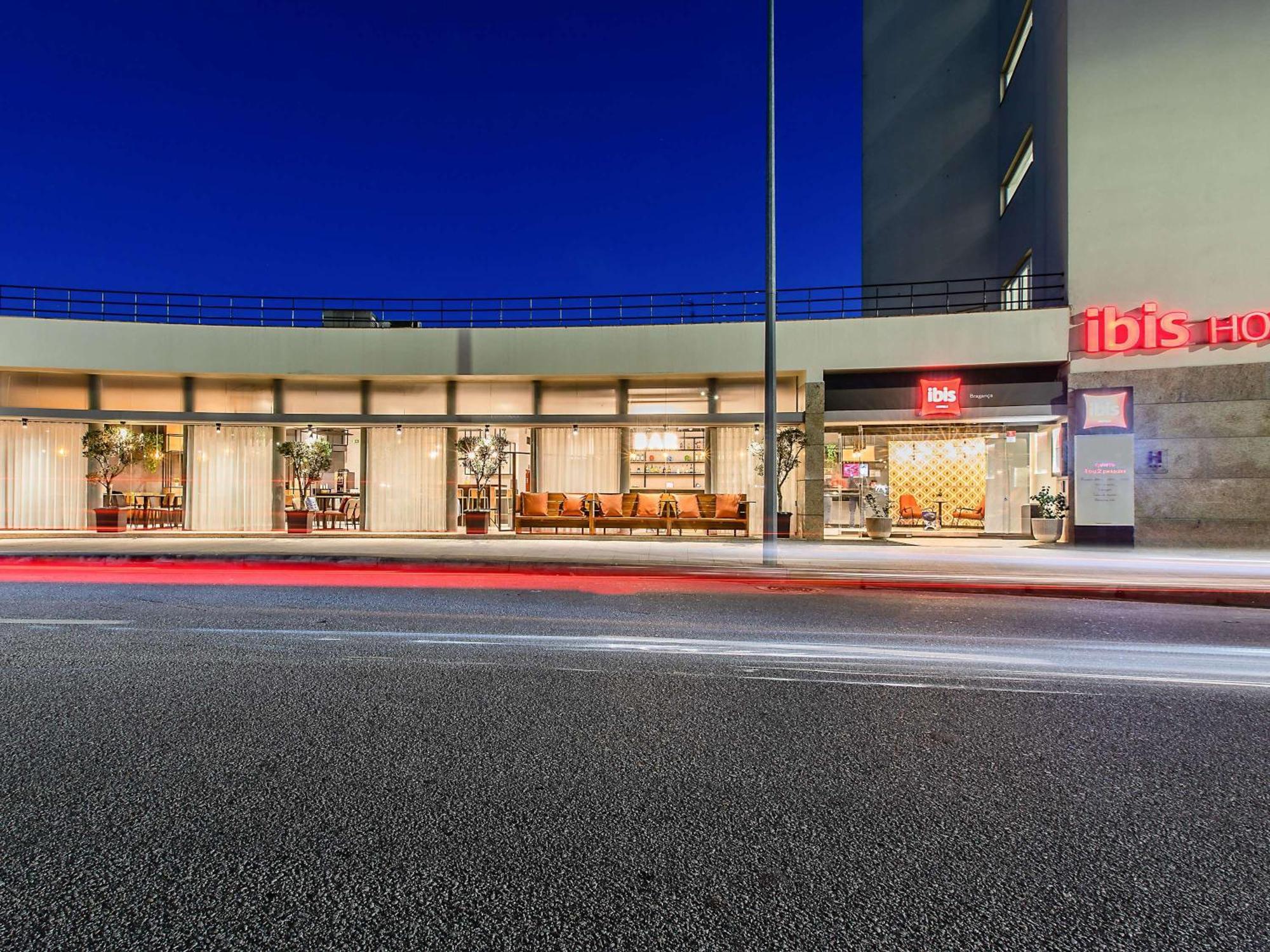 Hotel Ibis Bragança מראה חיצוני תמונה